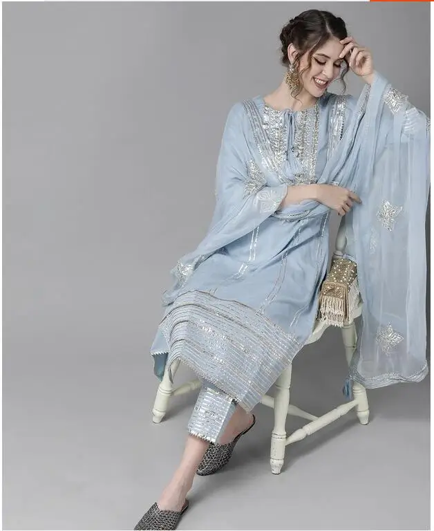 Tradycyjna indyjska haftowana  – Salwar Kameez Set recenzja i cena